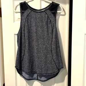 Lululemon workout tank size 14